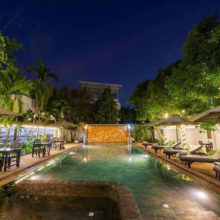 Damnak Soksan Hotel Siem Reap Buitenkant foto