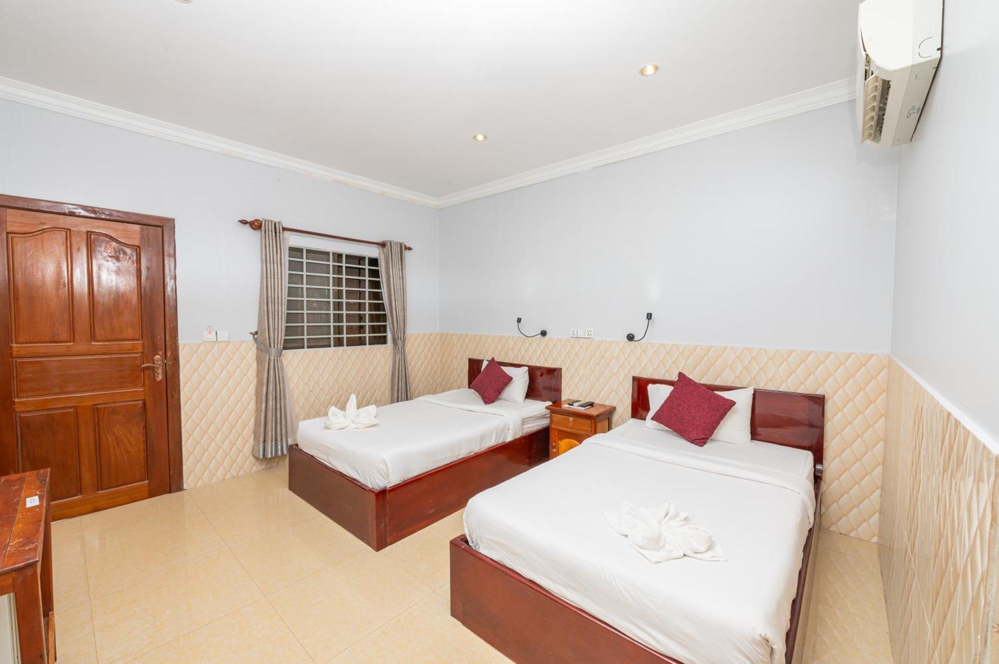 Damnak Soksan Hotel Siem Reap Buitenkant foto