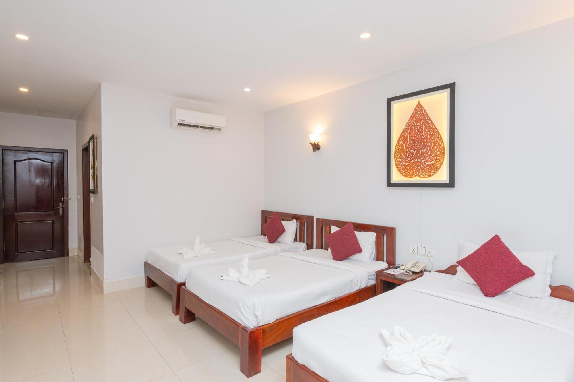 Damnak Soksan Hotel Siem Reap Buitenkant foto