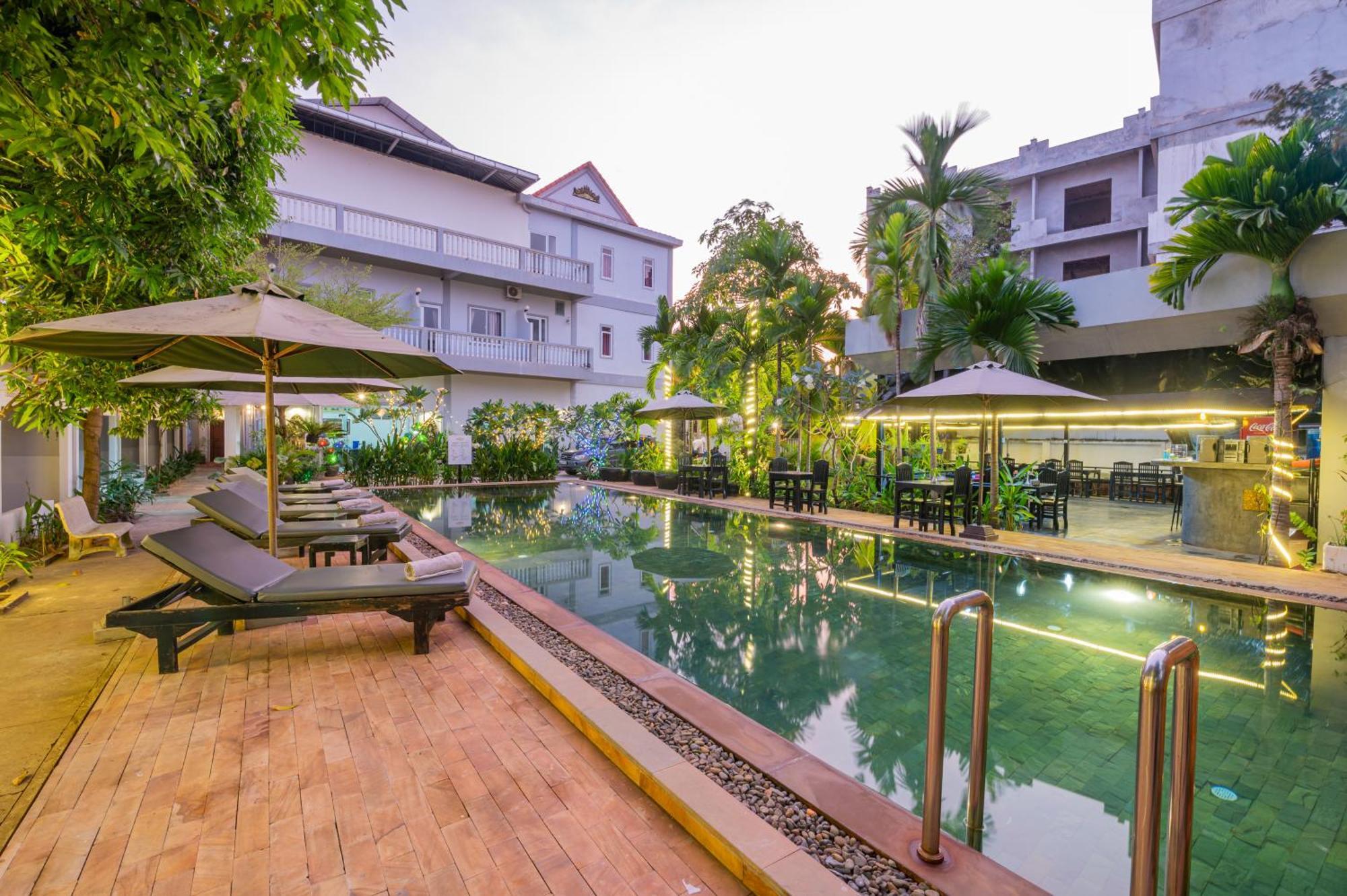 Damnak Soksan Hotel Siem Reap Buitenkant foto