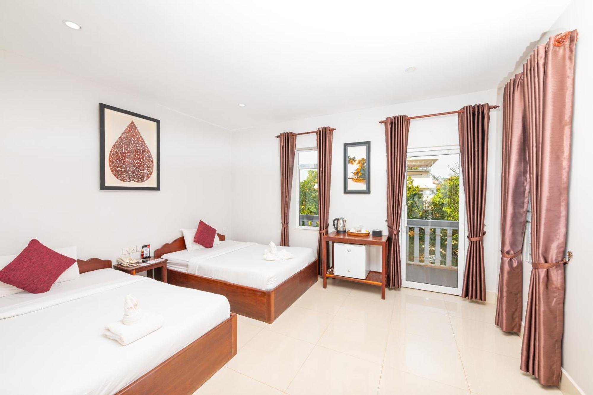 Damnak Soksan Hotel Siem Reap Buitenkant foto