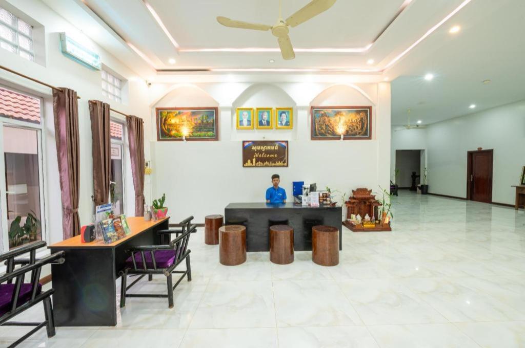 Damnak Soksan Hotel Siem Reap Buitenkant foto