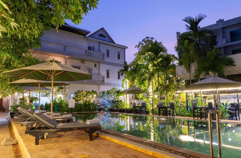 Damnak Soksan Hotel Siem Reap Buitenkant foto